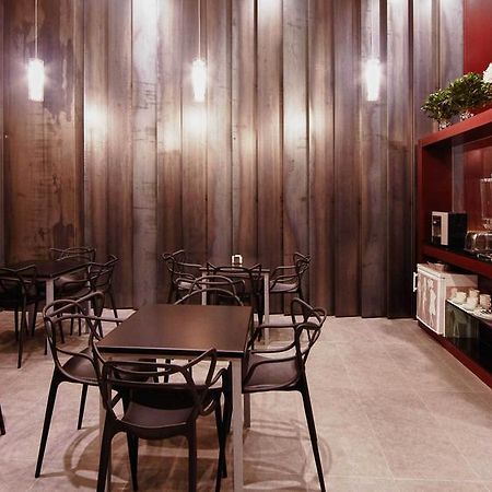 Hostal Averroes Бургос Экстерьер фото