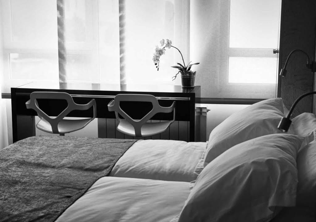 Hostal Averroes Бургос Экстерьер фото